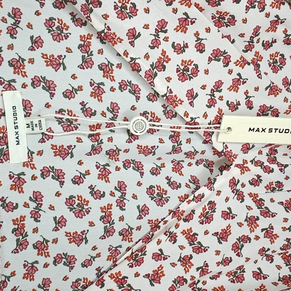 Max studio White/Red Blouse Women's Sz Medium NWTS - Picture 3 of 3